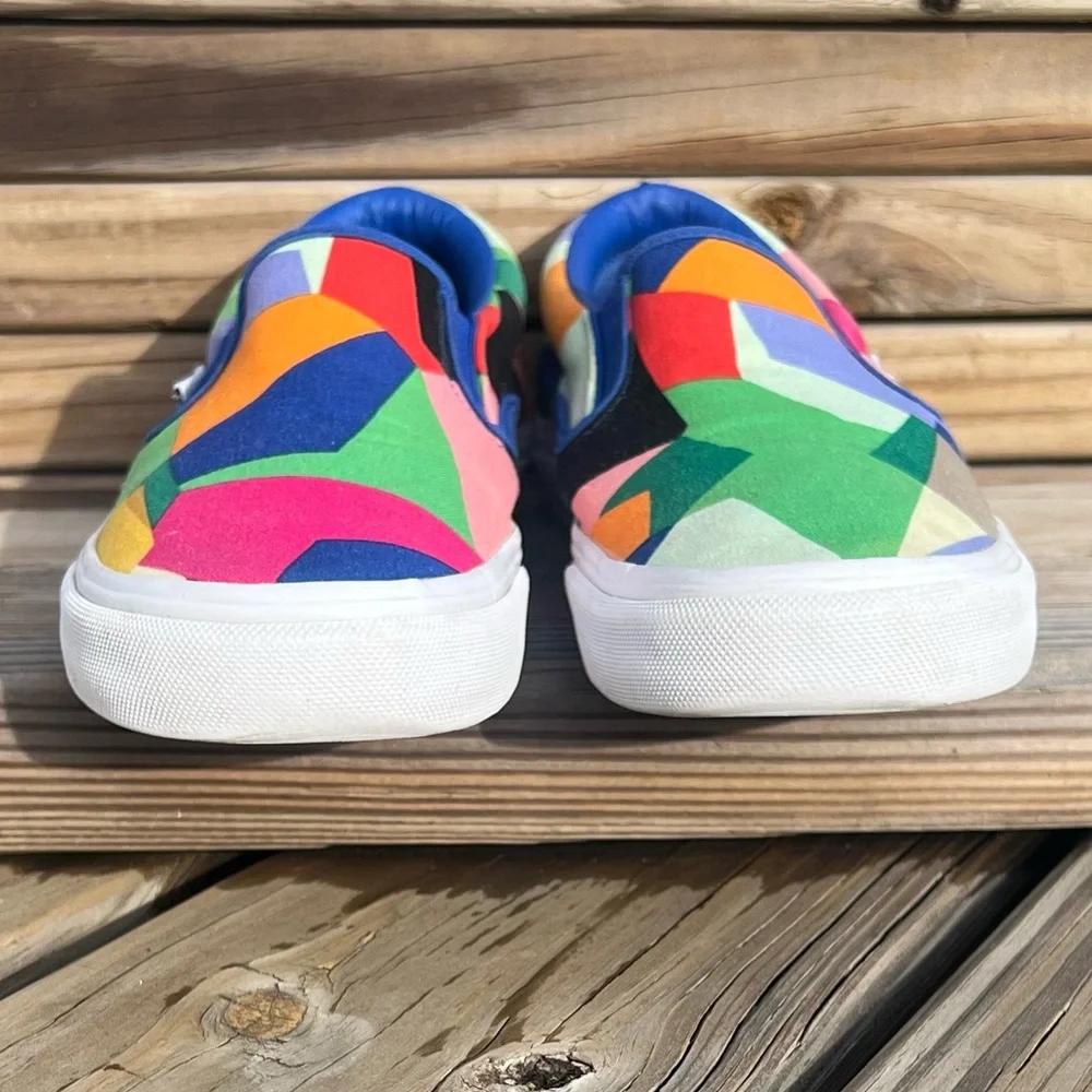 - Vera Bradley SZ 9 Kaleidoscope Sneakers! EUC!